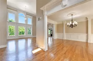 1375 Tree Ln, Snellville, GA 30078 - Photo 5