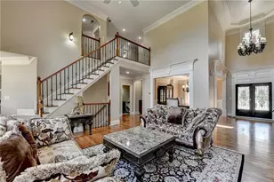 1375 Tree Ln, Snellville, GA 30078 - Photo 9