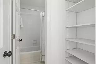 1318 Village Terrace Ct, Dunwoody, GA 30338 - Photo 27