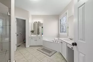1318 Village Terrace Ct, Dunwoody, GA 30338 - Photo 19