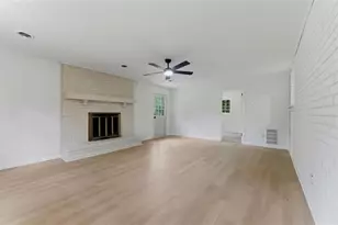 5824 Oakleaf Way, Stone Mountain, GA 30087 - Photo 11