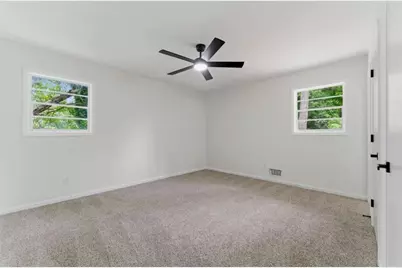 5824 Oakleaf Way, Stone Mountain, GA 30087 - Photo 17