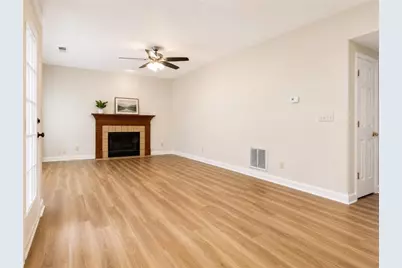 1630 Green Oak Circle, Lawrenceville, GA 30043 - Photo 9