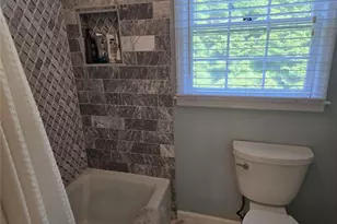 1726 W Point Cir, Marietta, GA 30068 - Photo 9