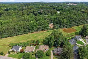 727 8 Point Ct, Suwanee, GA 30024 - Photo 45