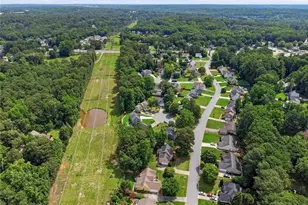 727 8 Point Ct, Suwanee, GA 30024 - Photo 49
