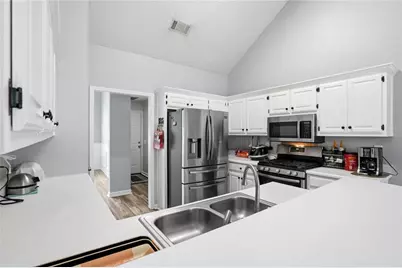 727 Eight Point Court, Suwanee, GA 30024 - Photo 17