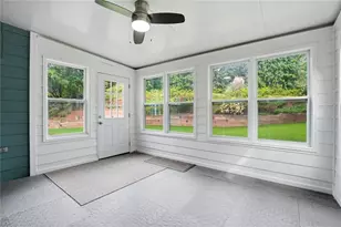 727 8 Point Ct, Suwanee, GA 30024 - Photo 37