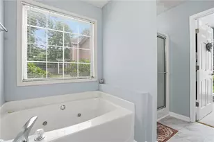 727 8 Point Ct, Suwanee, GA 30024 - Photo 27