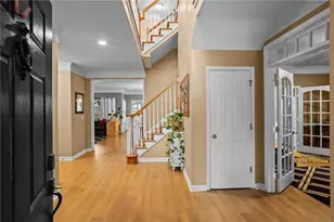2446 Retreat Close, Marietta, GA 30066 - Photo 5