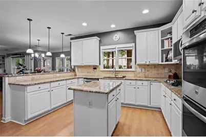 2446 Retreat Close, Marietta, GA 30066 - Photo 11