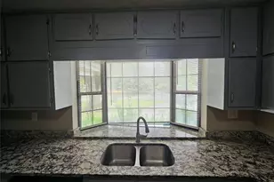 501 Ridgecrest Dr, Riverdale, GA 30274 - Photo 7