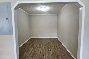 501 Ridgecrest Dr, Riverdale, GA 30274 - Photo 9