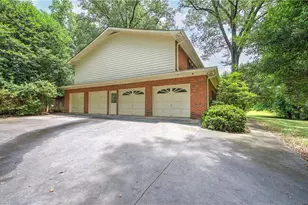 2316 Cross Creek Dr SW, Powder Springs, GA 30127 - Photo 47
