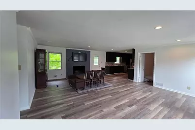 5201 Vivid Drive, Stone Mountain, GA 30087 - Photo 5