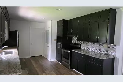 5201 Vivid Drive, Stone Mountain, GA 30087 - Photo 11