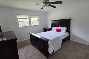 5201 Vivid Dr, Stone Mountain, GA 30087 - Photo 15