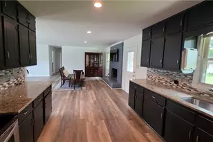 5201 Vivid Dr, Stone Mountain, GA 30087 - Photo 7