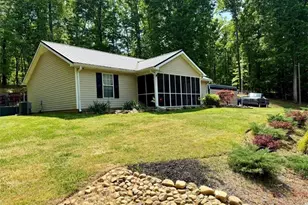 35 Edgewater Dr, Griffin, GA 30223 - Photo 1