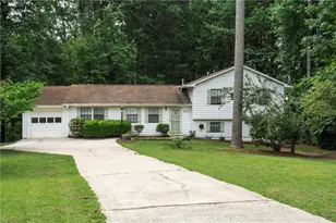 2423 Falcon Ct, Lawrenceville, GA 30043 - Photo 11