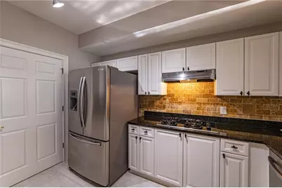 3275 Lenox Road NE #214, Atlanta, GA 30324 - Photo 13