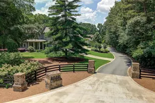 1900 Danforth Pointe Dr NE, Marietta, GA 30066 - Photo 3