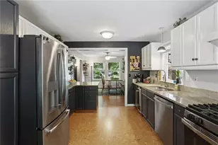 1437 N Amanda Cir NE, Atlanta, GA 30329 - Photo 9