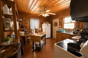 260 Elks St, Winder, GA 30680 - Photo 5