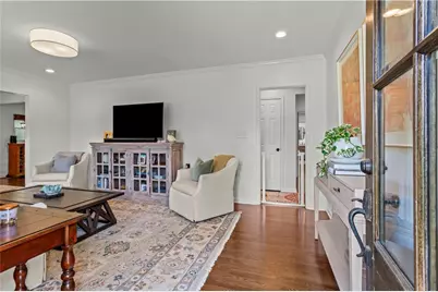 500 Carolwood Lane, Atlanta, GA 30342 - Photo 5