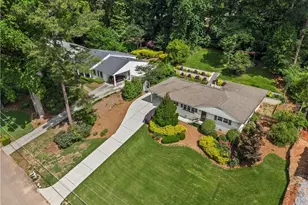 500 Carolwood Ln, Atlanta, GA 30342 - Photo 35