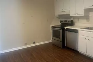 393 Stone Mountain St, Lawrenceville, GA 30046 - Photo 3