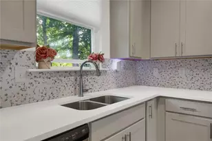 859 SW Society Circle SW, Atlanta, GA 30331 - Photo 11