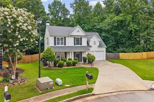 370 Manor Glen Dr, Suwanee, GA 30024 - Photo 3
