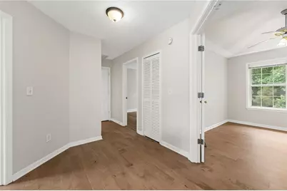 370 Manor Glen Drive, Suwanee, GA 30024 - Photo 23