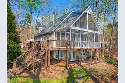 997 Rue Fleur De Lis, Lavonia, GA 30553 - Photo 1