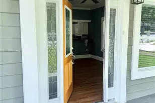 2625 Peyton Rd NW, Atlanta, GA 30318 - Photo 3