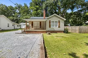 102 W Fairmount Ave W, Cedartown, GA 30125 - Photo 1
