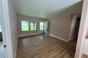285 Queen Helen Ln, Jonesboro, GA 30236 - Photo 5