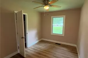 285 Queen Helen Ln, Jonesboro, GA 30236 - Photo 13