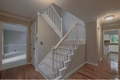 2451 Meadowglen Trail, Snellville, GA 30078 - Photo 7