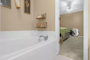 165 Brasch Park Dr, Grantville, GA 30220 - Photo 31