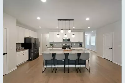 4450 Richmond Court, Stone Mountain, GA 30083 - Photo 3