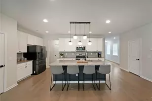 4450 Richmond Ct, Stone Mountain, GA 30083 - Photo 3