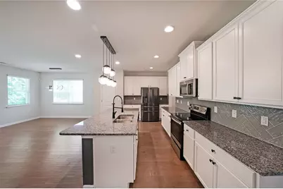 4450 Richmond Court, Stone Mountain, GA 30083 - Photo 11
