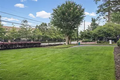 3675 Peachtree Road NE #45, Atlanta, GA 30319 - Photo 39