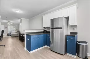 3675 Peachtree Rd NE, Atlanta, GA 30319 - Photo 13
