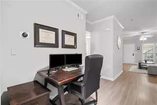 3675 Peachtree Rd NE, Atlanta, GA 30319 - Photo 17