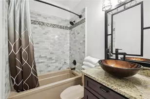 3675 Peachtree Rd NE, Atlanta, GA 30319 - Photo 15