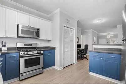 3675 Peachtree Road NE #45, Atlanta, GA 30319 - Photo 15