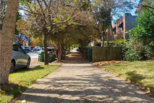 1042 NE Saint Charles Ave NE, Atlanta, GA 30306 - Photo 33